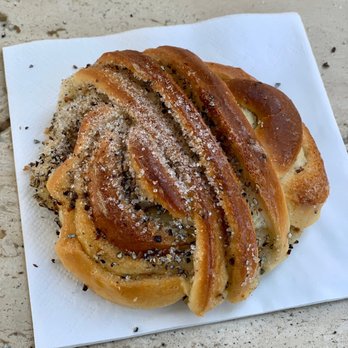 Juno the Bakery - Cardamom bun - Bakeries Near Me - Copenhagen, 84 Juno the Bakery - Cardamom bun - Bakeries Near Me - Copenhagen, 84