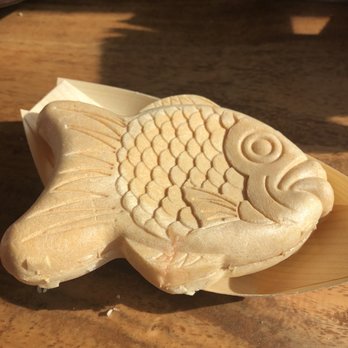 Fukuryu Ramen - Fish shaped ice cream sandwich - Ramen Near Me - Upper Arlington, Ohio