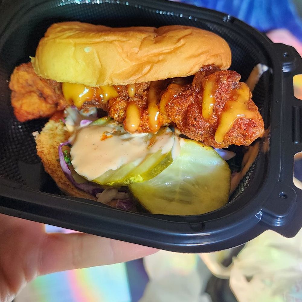 Dave's Hot Chicken - Slider - Chicken Shop Near Me - Temecula, California