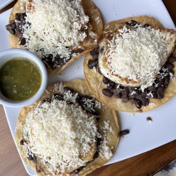 Le Fernández Café - Huevos Rancheros - Breakfast & Brunch Near Me - Columbus, Indiana Le Fernández Café - Huevos Rancheros - Breakfast & Brunch Near Me - Columbus, Indiana