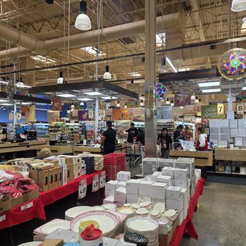 Seafood City Supermarket - Houseware items - Seafood Markets Near Me - Kahului, Hawaii Seafood City Supermarket - Houseware items - Seafood Markets Near Me - Kahului, Hawaii