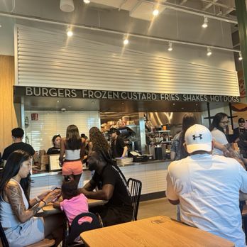 Shake Shack Elk Grove - Crowds inside - Fast Food Near Me - Elk Grove, California