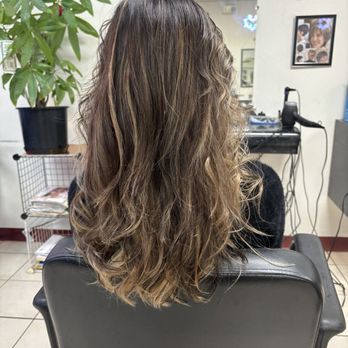The Expert Cut - The highlights are very subtle and look so natural. - Hair Salons Near Me - San Jose, California The Expert Cut - The highlights are very subtle and look so natural. - Hair Salons Near Me - San Jose, California