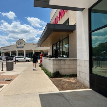 Trader Joe's - Love this place for fresh flowers and I'm From California - Grocery Near Me - Austin, Texas Trader Joe's - Love this place for fresh flowers and I'm From California - Grocery Near Me - Austin, Texas