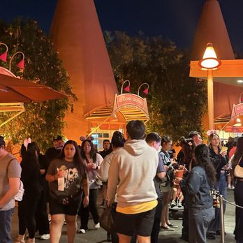 Cozy Cone Motel - Cozy cone motel 3 - Fast Food Near Me - Anaheim, California