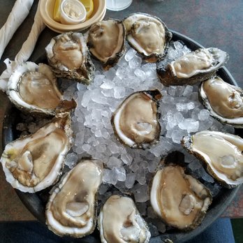 Shucks - Incredibly Fresh 1 Dozen Raw Oysters. - Cajun/Creole Near Me - Abbeville, Louisiana