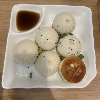 KungFu Kitchen - Chinese Near Me - Brookline, Massachusetts
