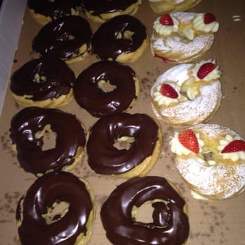 The Big Cannoli - Bakeries Near Me - Vaughan, Ontario