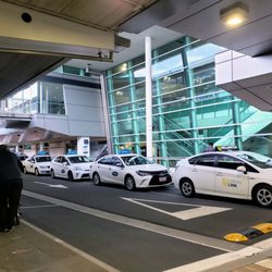 Wellington Airport - Taxi Line at WLG