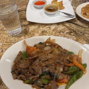 Thai Mama - Spicy Noodle Dinner - Thai Near Me - Maryland Heights, Missouri Thai Mama - Spicy Noodle Dinner - Thai Near Me - Maryland Heights, Missouri
