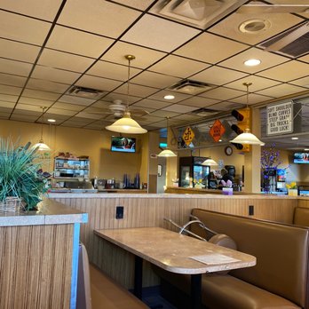 Broadway Diner - a view of the seating area - American Near Me - Spokane, Washington