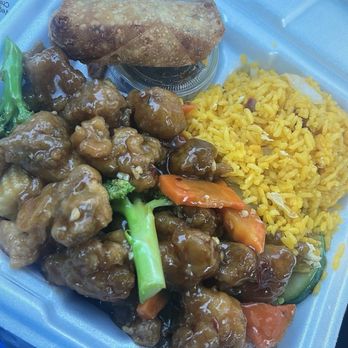 China Palace - Hot honey chicken w/ pork fried rice No 10. Honey Spicy Chicken - Chinese Near Me - Kernersville, North Carolina China Palace - Hot honey chicken w/ pork fried rice No 10. Honey Spicy Chicken - Chinese Near Me - Kernersville, North Carolina