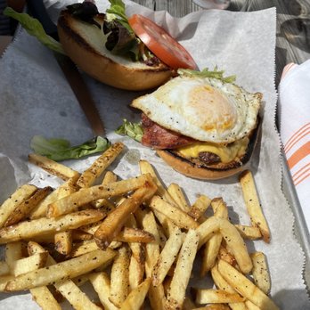 Magnolia & May - Burger - Bars Near Me - Memphis, Tennessee