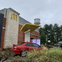 McDonald's - Beautiful landscaping