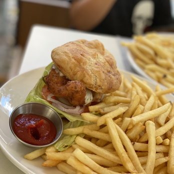 Sibling by Pushkin's - Crispy chicken tacos - New American Near Me - Sacramento, California