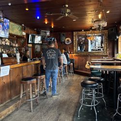 The Blue Heron Restaurant - Indoor bar area