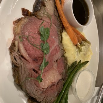 Basalt - Prime Rib 10 oz cut - soooo good, better than HOPR!! - New American Near Me - Honolulu, Hawaii