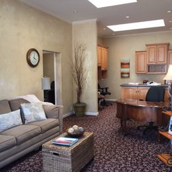 Keller Williams Coastal Estates - Beautiful decor!