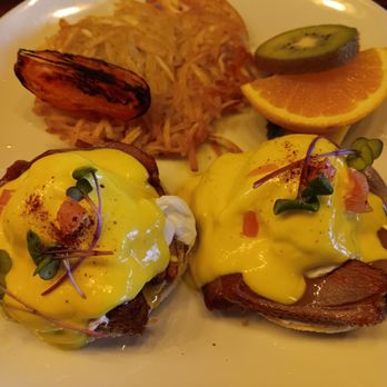 Delphi Brunch Cafe - Smoked Duck Eggs Benedict - Breakfast & Brunch Near Me - Langley, British Columbia