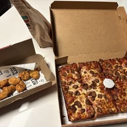 Jet's Pizza - Our food