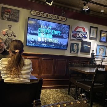 Elephant & Castle - Vibes - Pubs Near Me - Chicago, Illinois Elephant & Castle - Vibes - Pubs Near Me - Chicago, Illinois