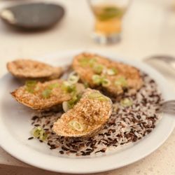 The Hummingbird Way - These oysters were delicious! The aroma of the rice contributes to the overall taste experience.