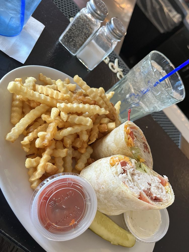 Social spots from Eddie's Bar & Grill