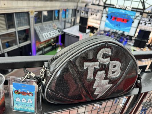 Power Plant Live! by null