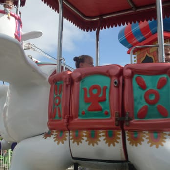 Luna Park Melbourne - Elephant ride!! - Amusement Parks Near Me - St Kilda, VIC