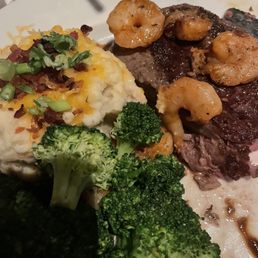 Surf n Surf & Turf Sirloin* - 10oz Surf n Surf & Turf Sirloin* - 10oz