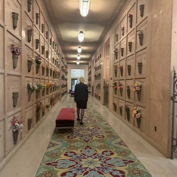 East Lawn - Walking to the viewing room. - Mortuary Services Near Me - Sacramento, California East Lawn - Walking to the viewing room. - Mortuary Services Near Me - Sacramento, California