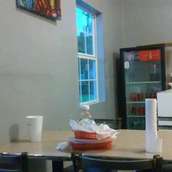 Busta's Burgers CROSBY - Dining room - American Near Me - Crosby, Texas Busta's Burgers CROSBY - Dining room - American Near Me - Crosby, Texas