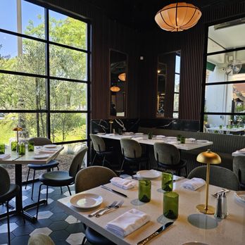 Dapper Dine & Lounge - Dining room - Cocktail Bars Near Me - Riverside, California Dapper Dine & Lounge - Dining room - Cocktail Bars Near Me - Riverside, California