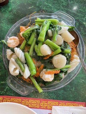 Miu Kee Cantonese Cuisine by null