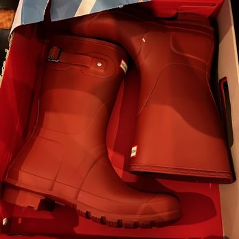 Nordstrom Rack - Red Hunter rain boots $29.73 an 80% savings, SCORE - Department Stores Near Me - San Jose, California Nordstrom Rack - Red Hunter rain boots $29.73 an 80% savings, SCORE - Department Stores Near Me - San Jose, California