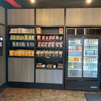Bond St Coffee and Goods - Snacks and drinks - Coffee & Tea Near Me - Brooklyn, New York