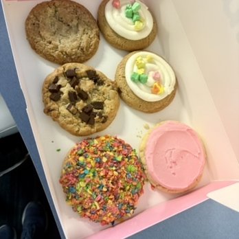 Crumbl - Greenbrier - Bakeries Near Me - Chesapeake, Virginia