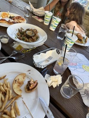 The Schooner Restaurant & Lounge by null