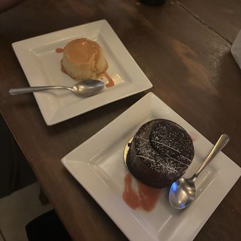 Las Tablas Colombian Steakhouse - Oreo Cake Coconut Flan - Steakhouses Near Me - Chicago, Illinois