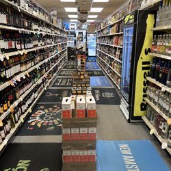 Russell's Wine & Liquor