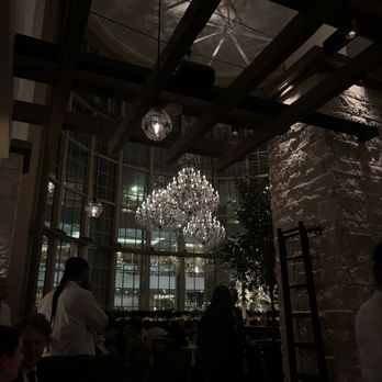 Carmine's - Inside dining room - Italian Near Me - Seattle, Washington