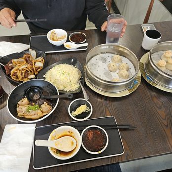 Jia Yan Dumpling House - Delishes house made dumplings. - Shanghainese Near Me - Glendora, California Jia Yan Dumpling House - Delishes house made dumplings. - Shanghainese Near Me - Glendora, California