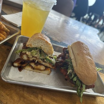 EARL Kaimuki - Sandwiches Near Me - Honolulu, Hawaii EARL Kaimuki - Sandwiches Near Me - Honolulu, Hawaii