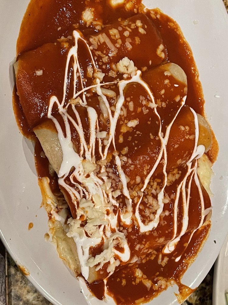 Social spots from Tres Potrillos