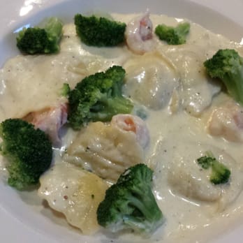 Alfresco Restaurant - Specials menu - Crab ravioli and shrimp in cream sauce - Italian Near Me - Hartford, Connecticut