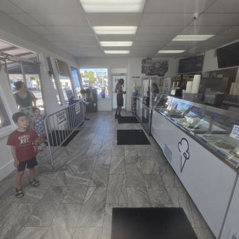 Beach Plum Ice Cream Parlor - Inside - Ice Cream & Frozen Yogurt Near Me - Bradley Beach, New Jersey Beach Plum Ice Cream Parlor - Inside - Ice Cream & Frozen Yogurt Near Me - Bradley Beach, New Jersey