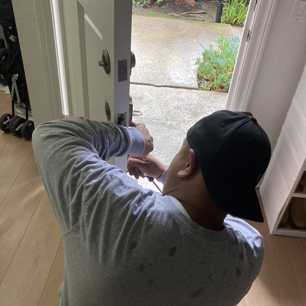 NL Handyman Service - Oscar started to take apart the broken latch. - Handyman Near Me - Torrance, California NL Handyman Service - Oscar started to take apart the broken latch. - Handyman Near Me - Torrance, California