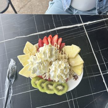 Melt N Dip - Desserts Near Me - Ballwin, Missouri