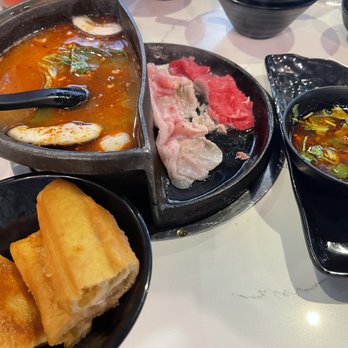 Top Pot - Chose the Thai Tom Yum broth - Hot Pot Near Me - Pacifica, California