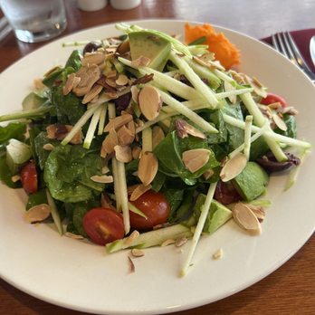 Alondra's Cuisine - Spinach Salad - Italian Near Me - Garland, Texas Alondra's Cuisine - Spinach Salad - Italian Near Me - Garland, Texas